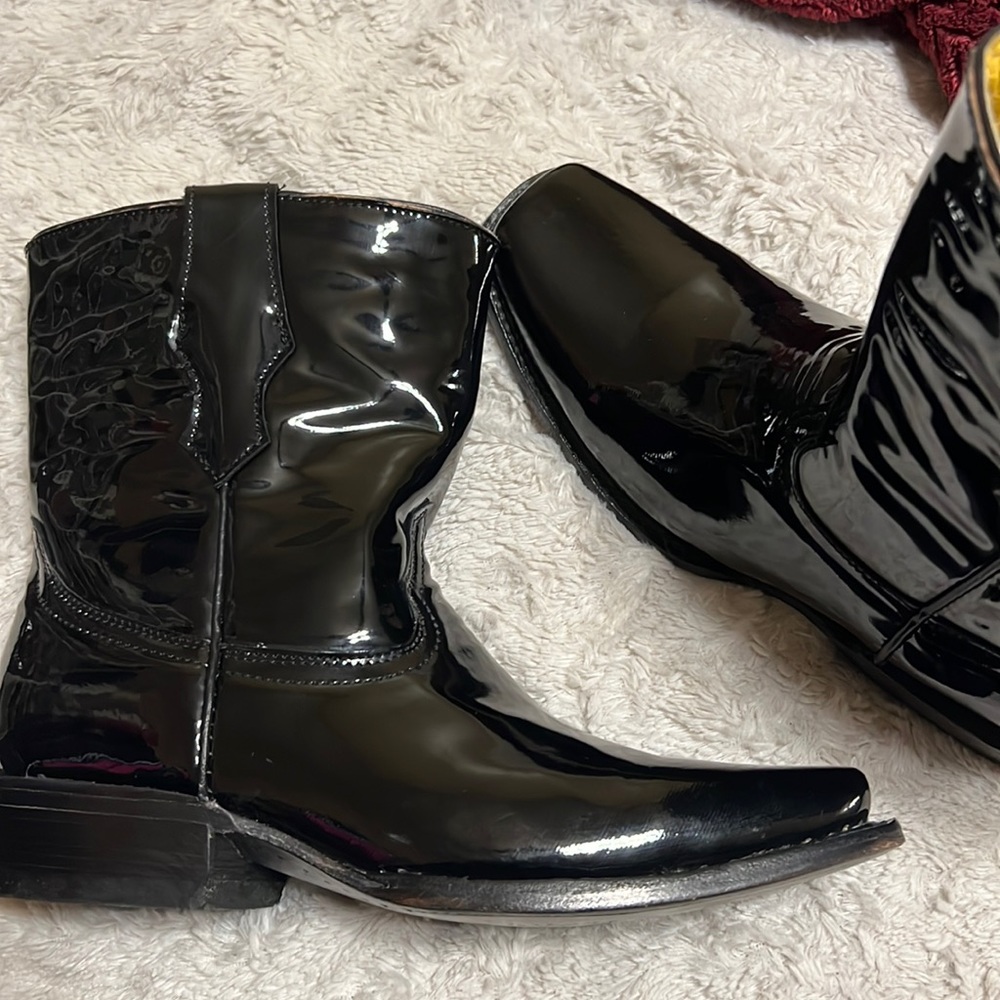 Patent leather boots Tierra Blanca